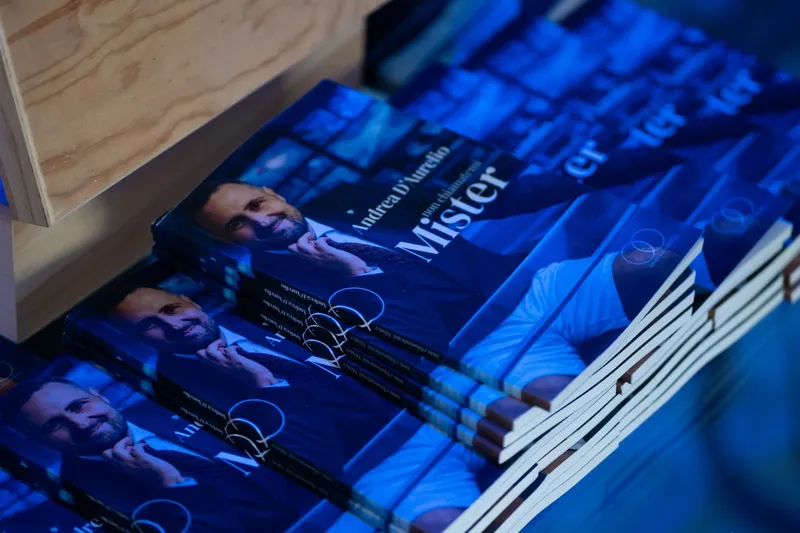 “Non chiamatemi Mister”: quando un uomo ha il coraggio di togliersi la maschera